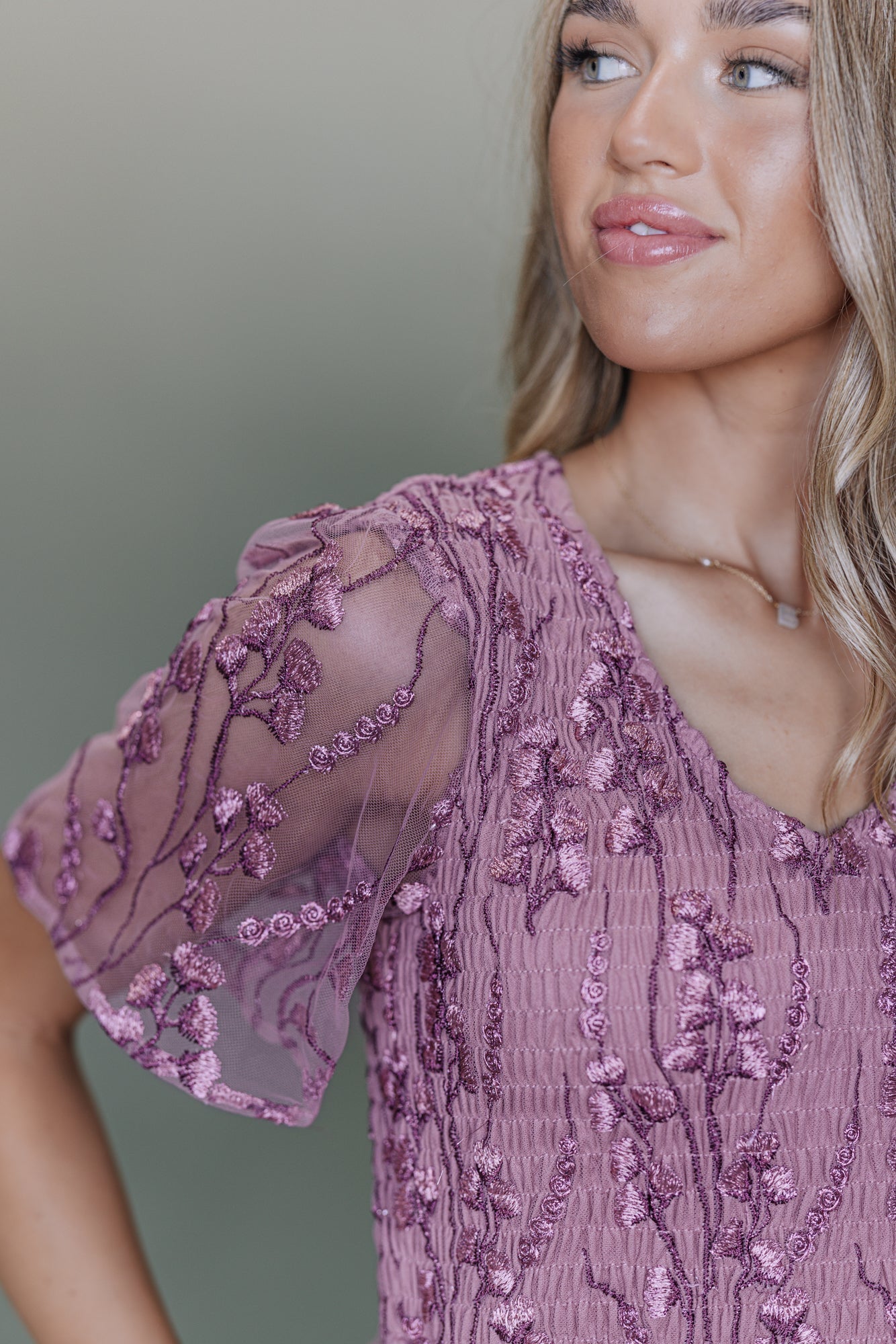 Tayla Midi Lace Dress in Orchid Pink