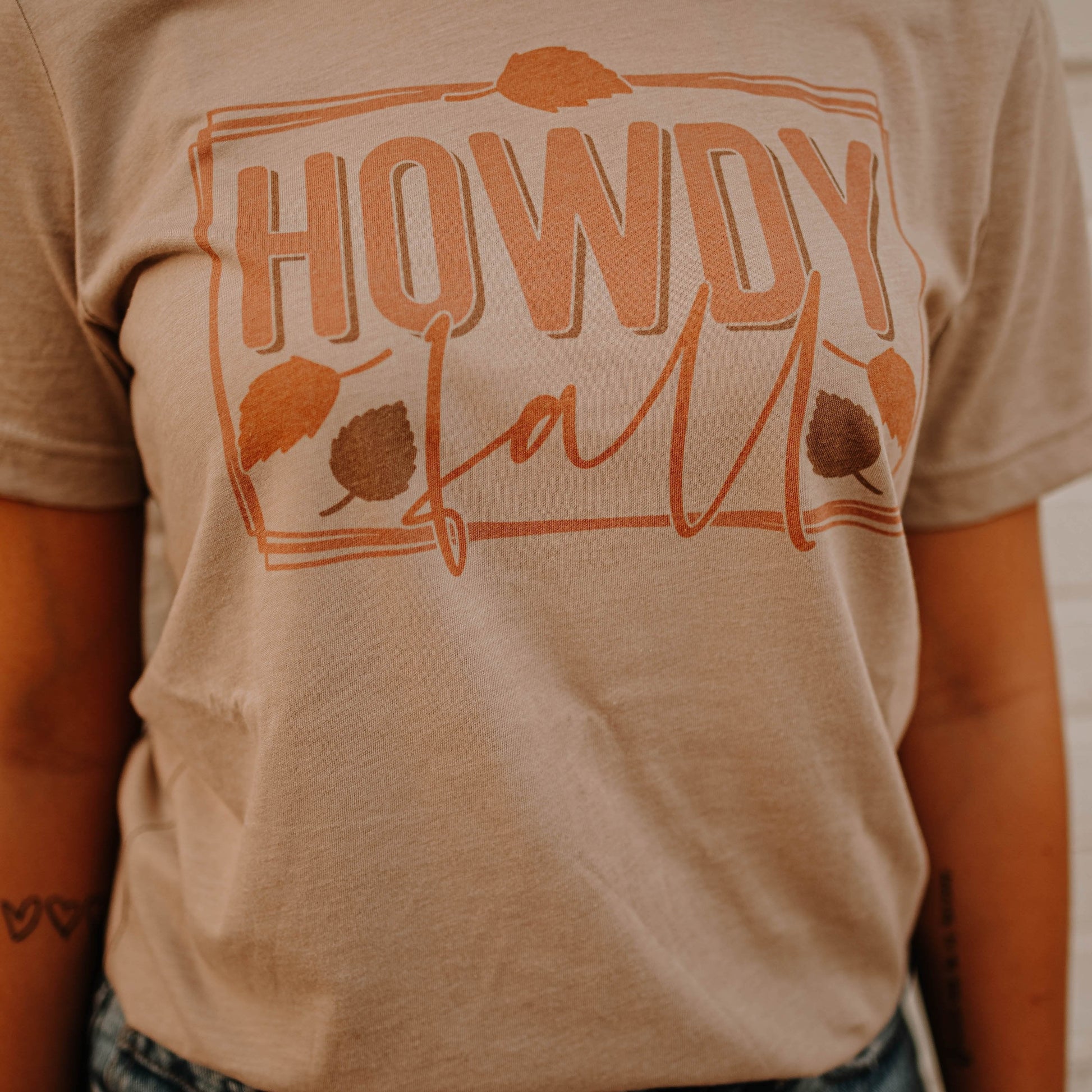 howdy fall graphic tee