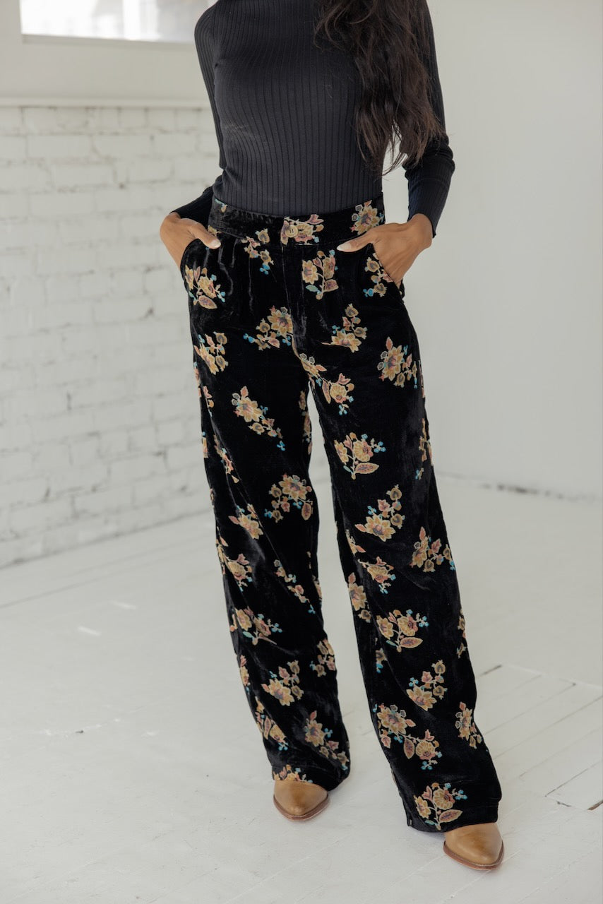 Crowd of Thousands Floral Pants