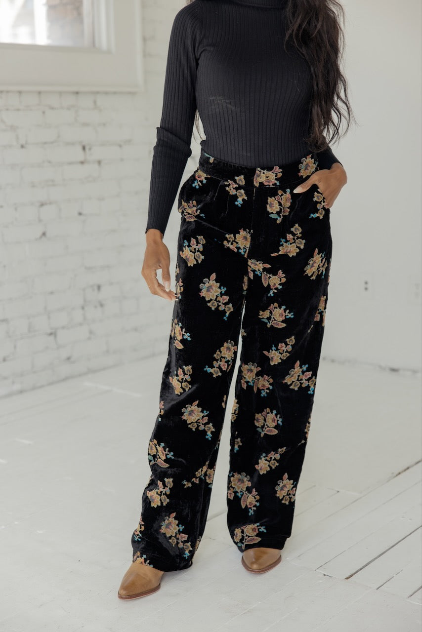 Crowd of Thousands Floral Pants