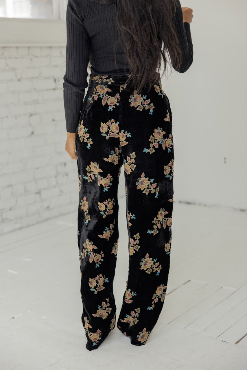 Crowd of Thousands Floral Pants