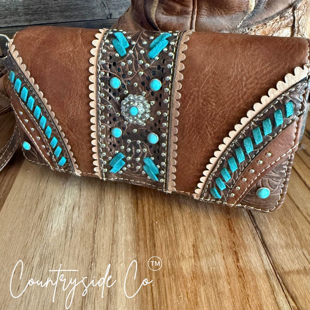 Wynona Detailed Stitched Crossbody Wristlet