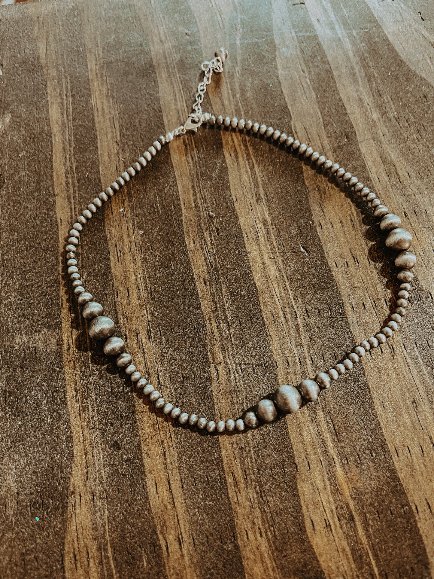 Navajo Pearl Multi Size Bead Choker Necklace